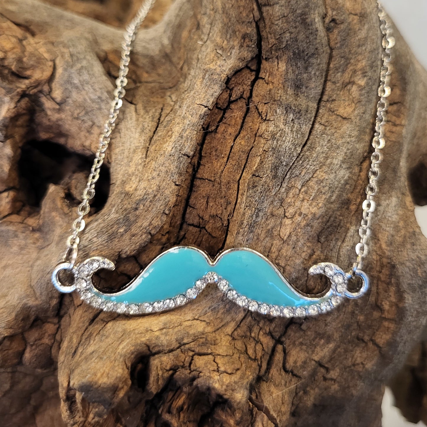 Collares de bigote | Joyas y Accesorios