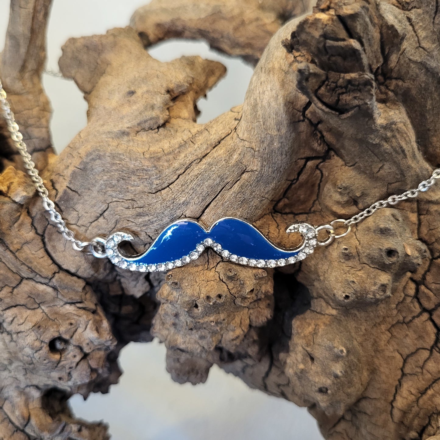 Collares de bigote | Joyas y Accesorios