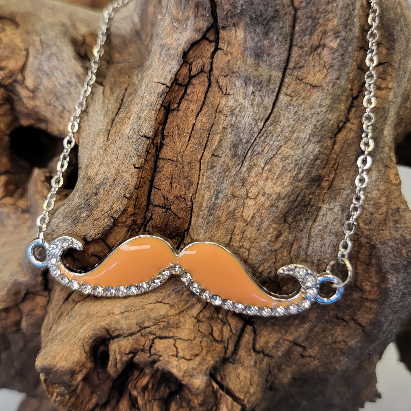 Collares de bigote | Joyas y Accesorios