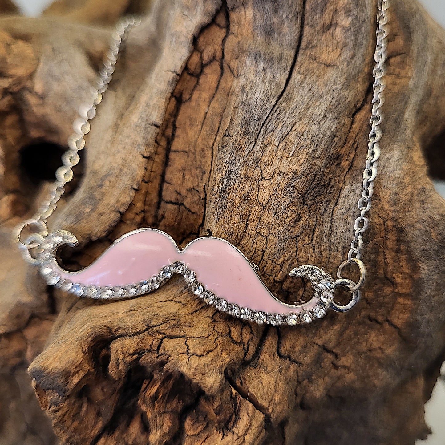 Collares de bigote | Joyas y Accesorios