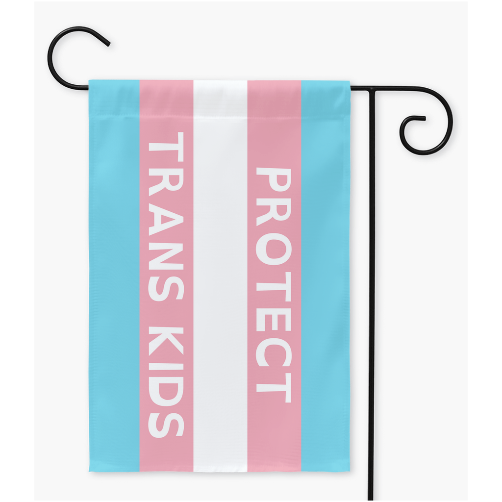 Protect Trans Kids - Banderas de jardín y patio blancas disléxicas abiertas | Una o dos caras | 2 tamaños